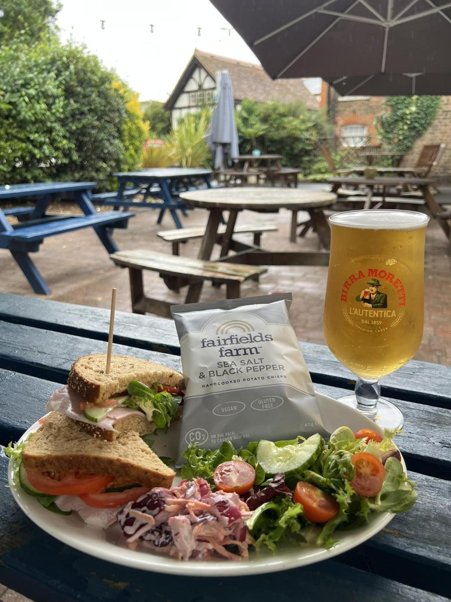 Blue Boar Hotel 莫尔登 外观 照片