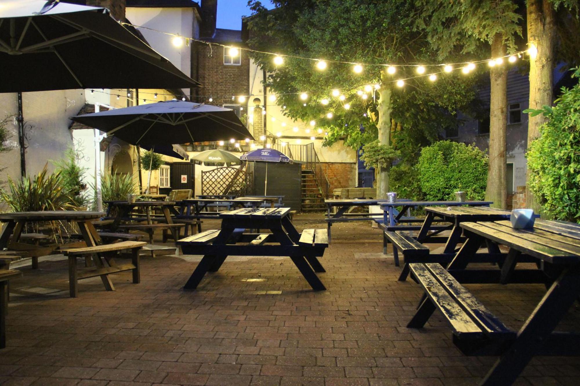 Blue Boar Hotel 莫尔登 外观 照片