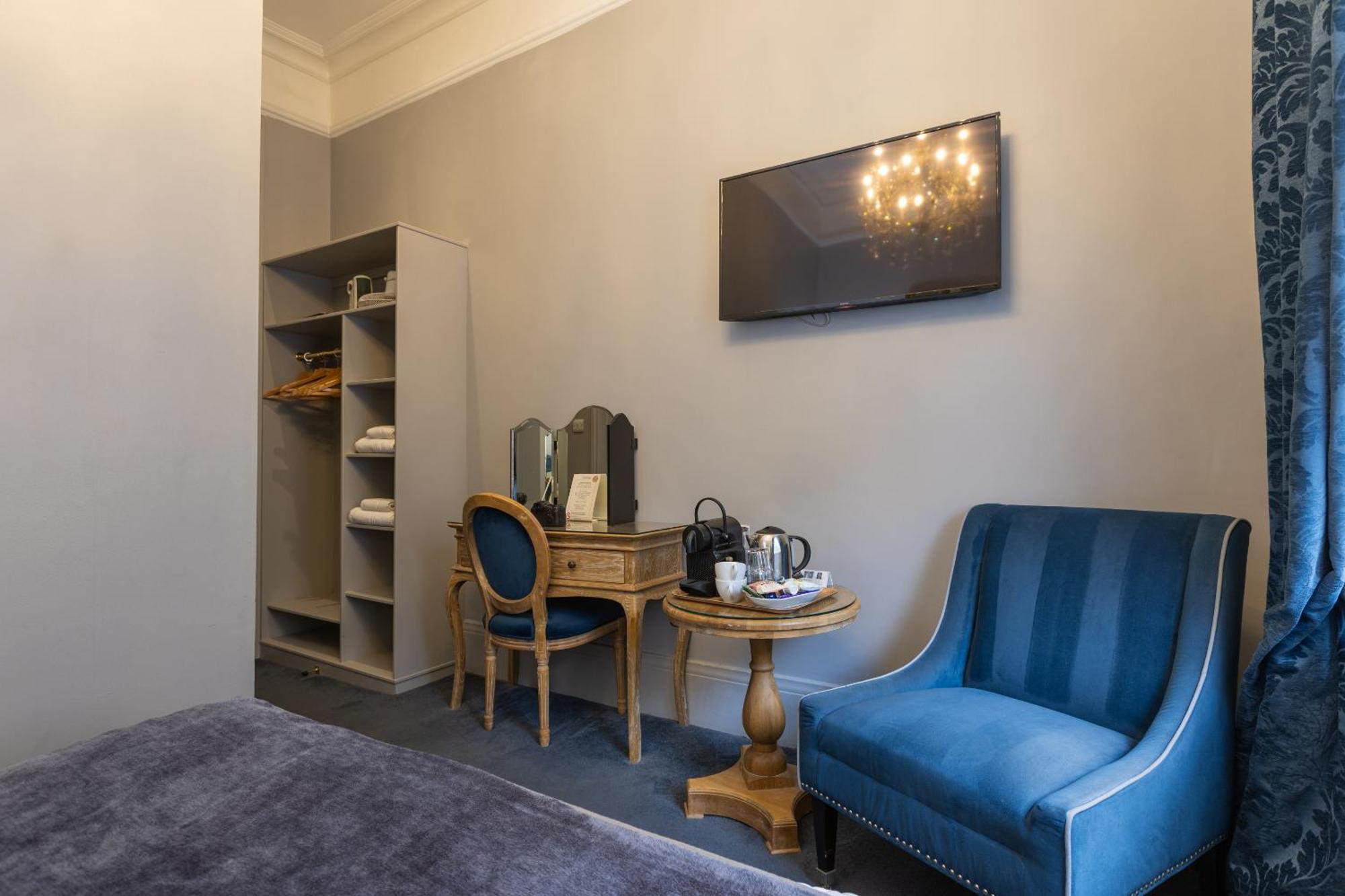 Blue Boar Hotel 莫尔登 客房 照片