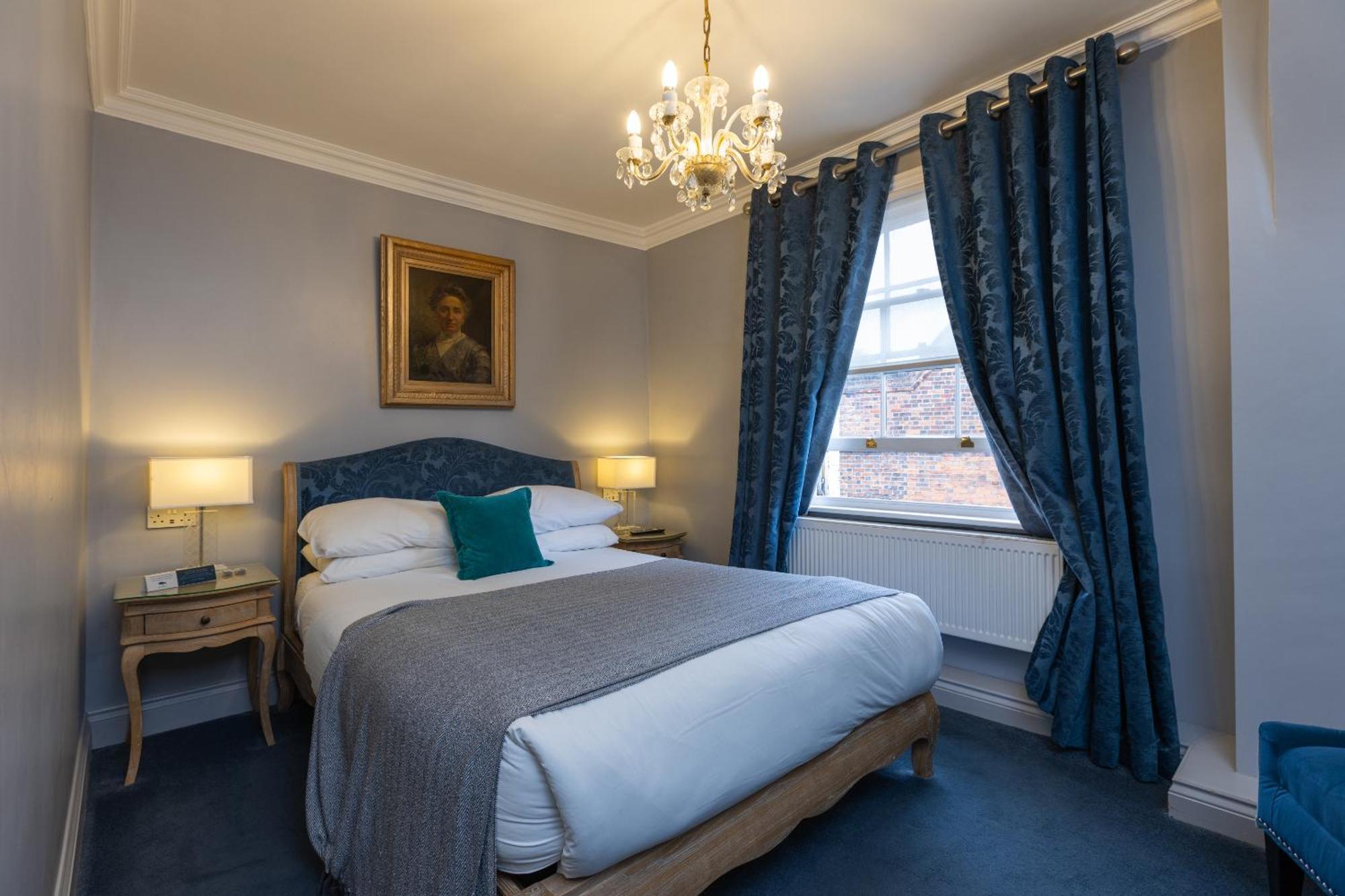 Blue Boar Hotel 莫尔登 外观 照片