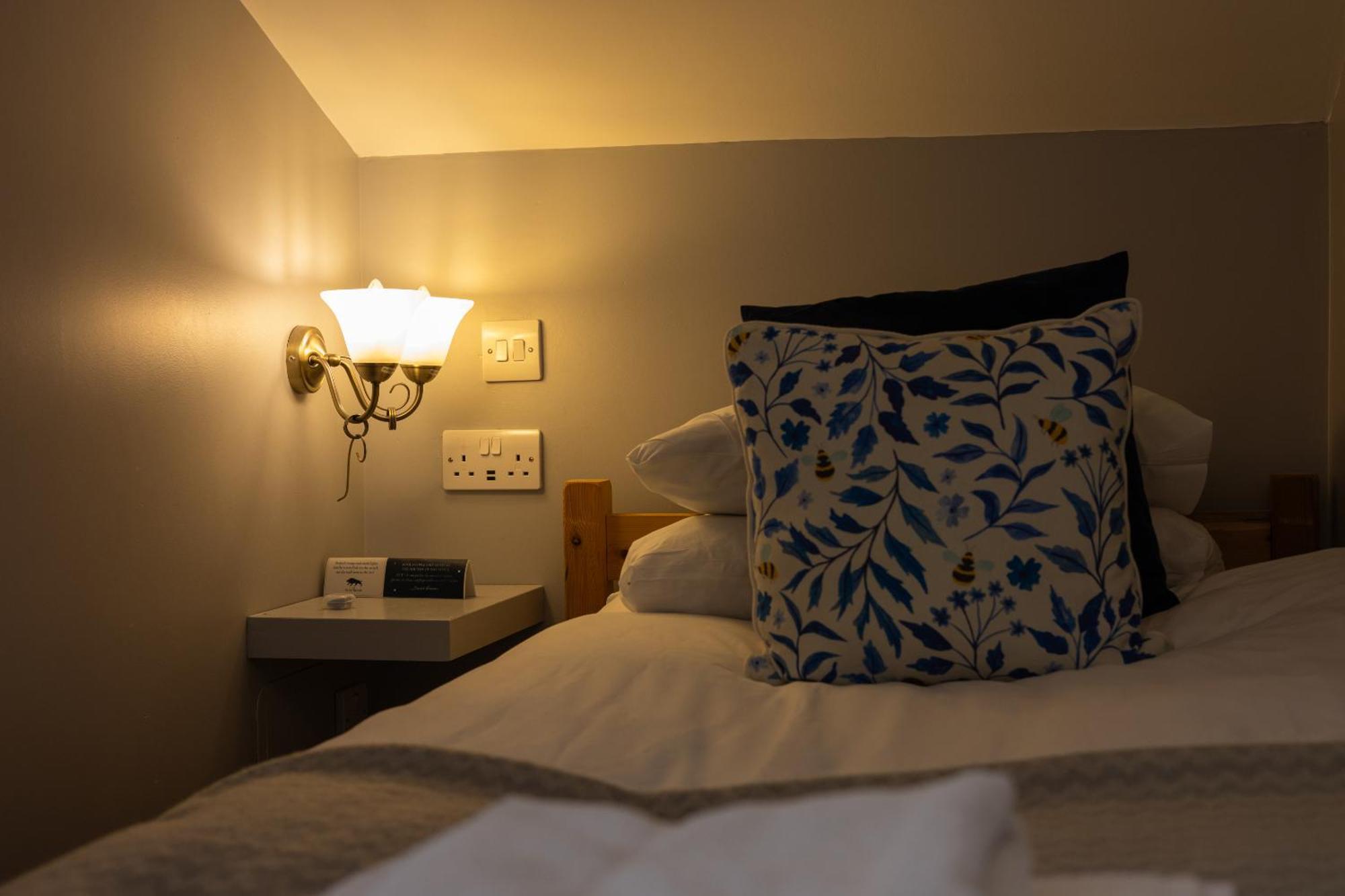Blue Boar Hotel 莫尔登 客房 照片